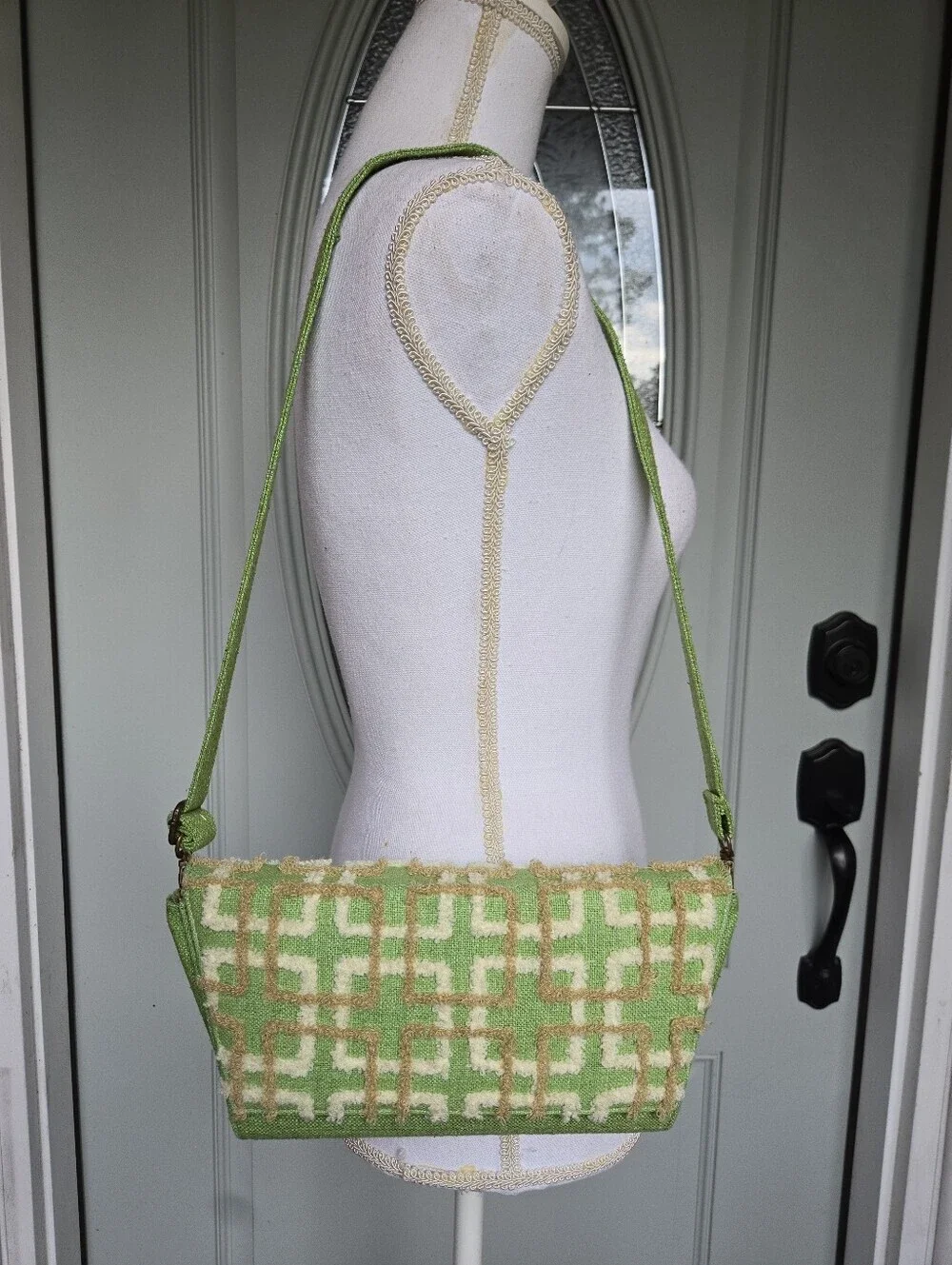 Green Geometric Clutch